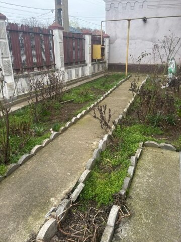 Dolj, Casa cu livada si anexe, P+1, teren 3986mp,