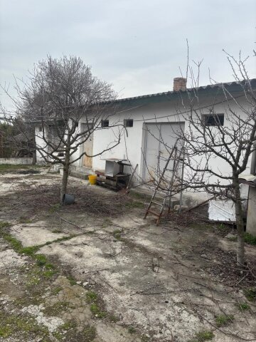 Dolj, Casa cu livada si anexe, P+1, teren 3986mp,